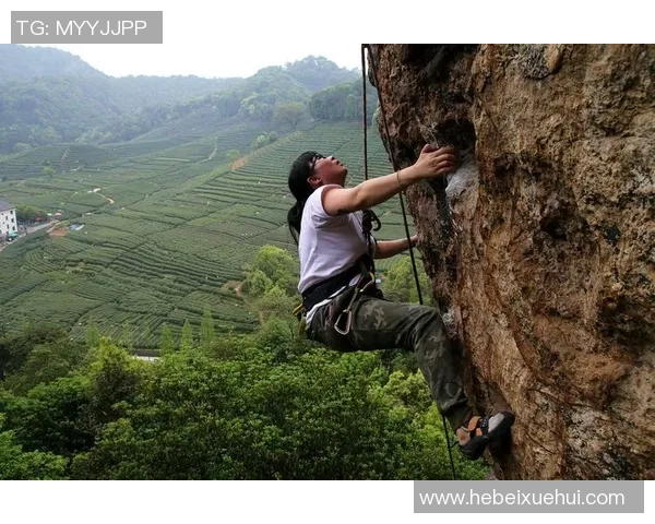 杭州攀岩队战术分析:如何在比赛中运用阵地战策略提升胜率 杭州攀岩队战术分析:如何在比赛中运用阵地战策略提升胜率