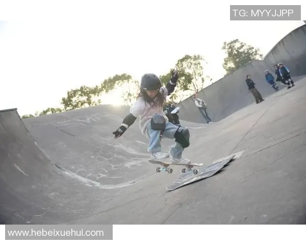 深圳滑板队创新高滑板战术排名引领潮流展现实力与团队合作精神 深圳滑板队创新高滑板战术排名引领潮流展现实力与团队合作精神